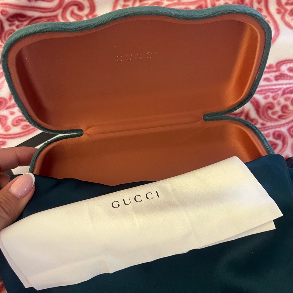 Gucci Blush Sunglasses - Picture 6 of 8